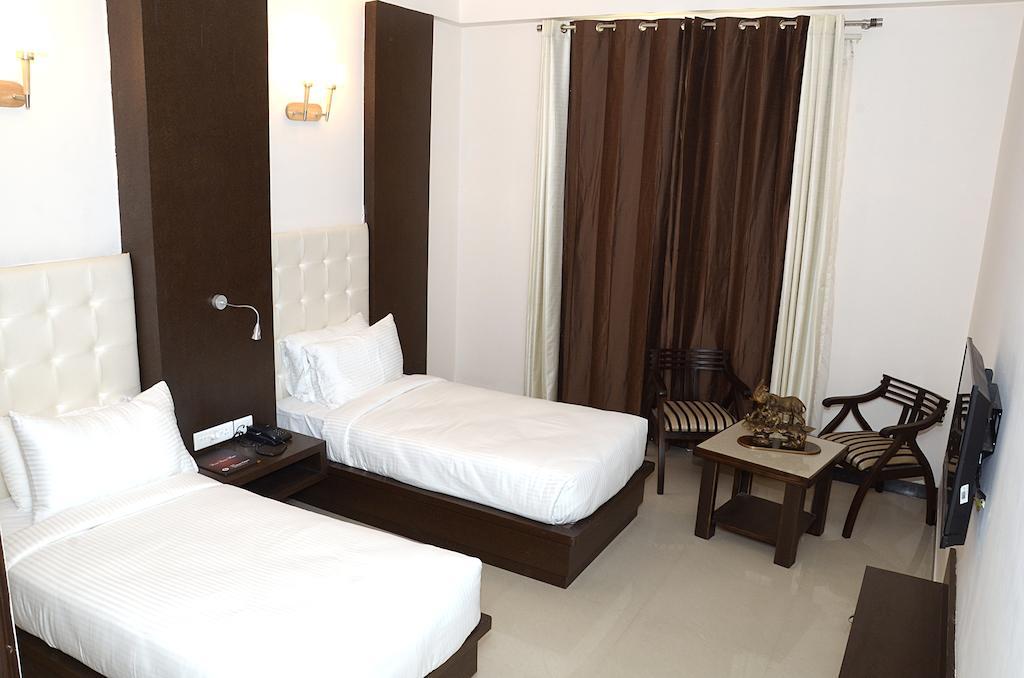 Hotel Crimson Palace Agra  Habitación foto